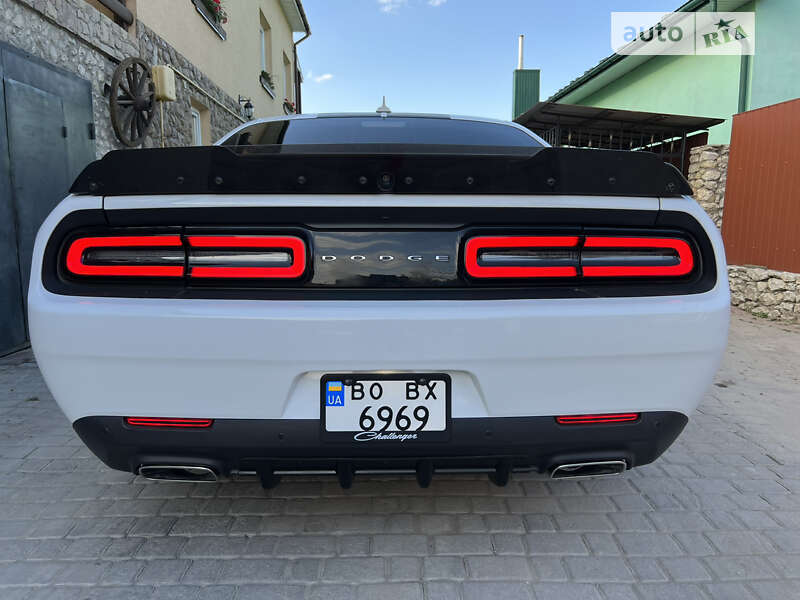 Купе Dodge Challenger 2018 в Тернополе