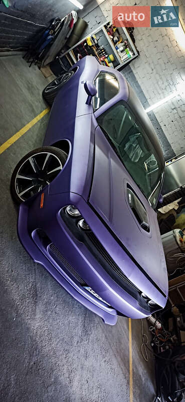 Купе Dodge Challenger 2017 в Киеве