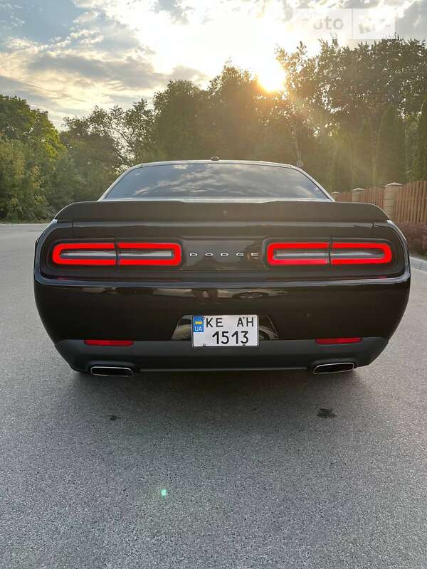 Купе Dodge Challenger 2016 в Днепре