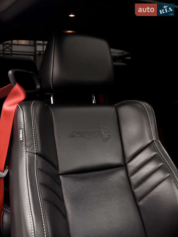 Купе Dodge Challenger 2019 в Киеве