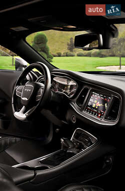 Купе Dodge Challenger 2019 в 