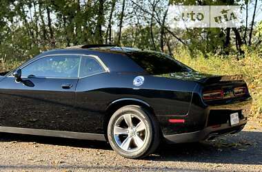 Купе Dodge Challenger 2015 в Ровно