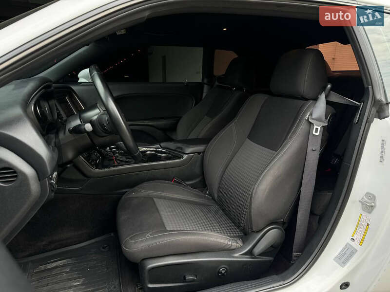 Купе Dodge Challenger 2017 в Шепетівці
