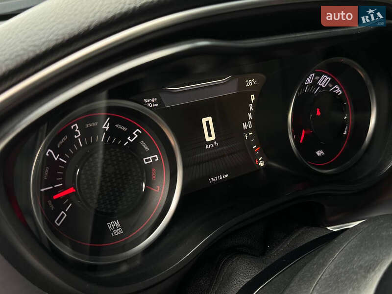 Купе Dodge Challenger 2017 в Шепетівці