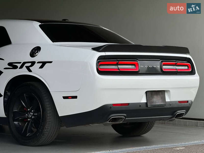 Купе Dodge Challenger 2017 в Шепетівці