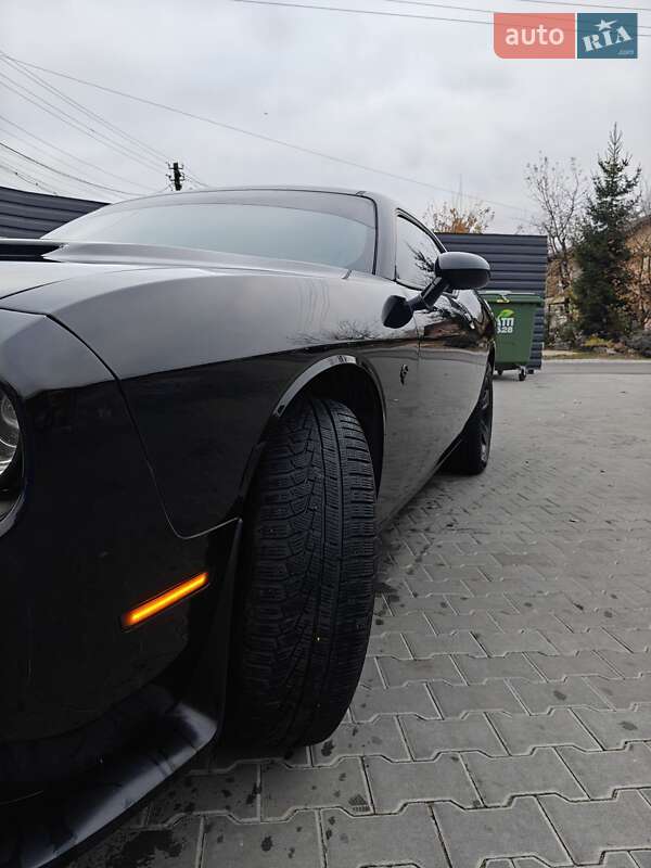 Купе Dodge Challenger 2016 в Житомирі
