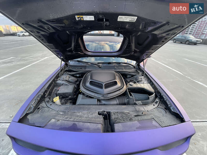 Купе Dodge Challenger 2017 в Киеве