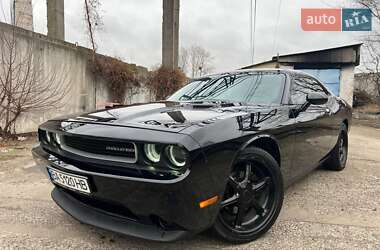 Купе Dodge Challenger 2012 в Києві