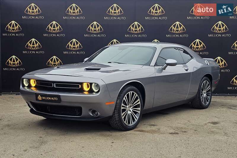 Купе Dodge Challenger 2017 в Киеве
