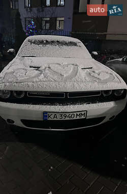 Купе Dodge Challenger 2016 в Киеве
