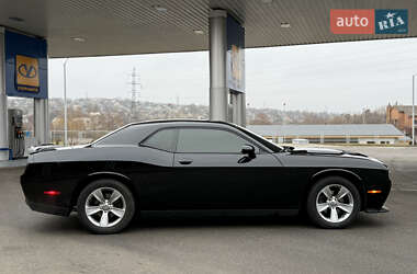 Купе Dodge Challenger 2015 в Смеле