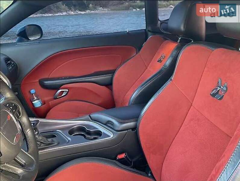 Купе Dodge Challenger 2018 в Киеве