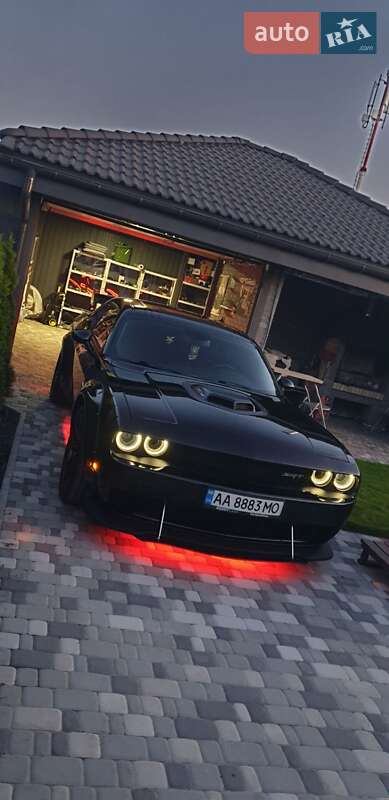 Купе Dodge Challenger 2018 в Киеве