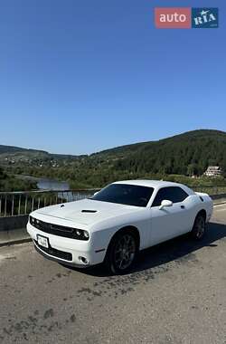 Купе Dodge Challenger 2017 в 
