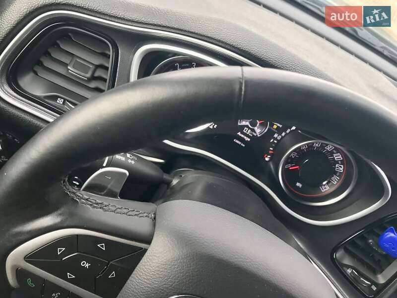 Купе Dodge Challenger 2017 в Львове
