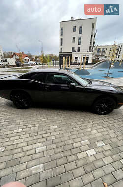 Купе Dodge Challenger 2017 в Львове