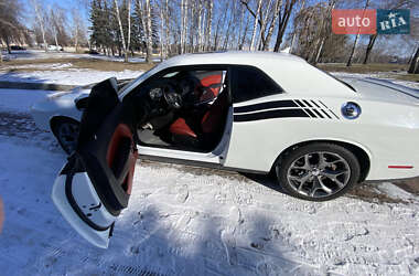 Купе Dodge Challenger 2015 в 