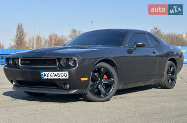 Купе Dodge Challenger 2013 в Києві