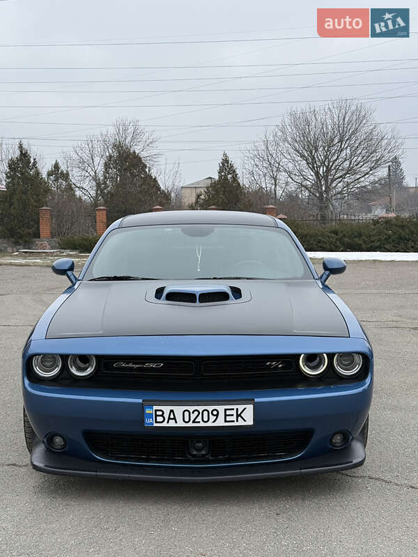 Купе Dodge Challenger 2020 в Кропивницькому