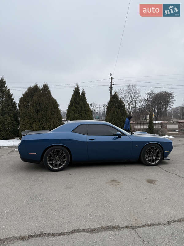 Купе Dodge Challenger 2020 в Кропивницькому