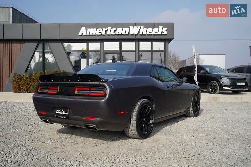 Купе Dodge Challenger 2019 в Черновцах