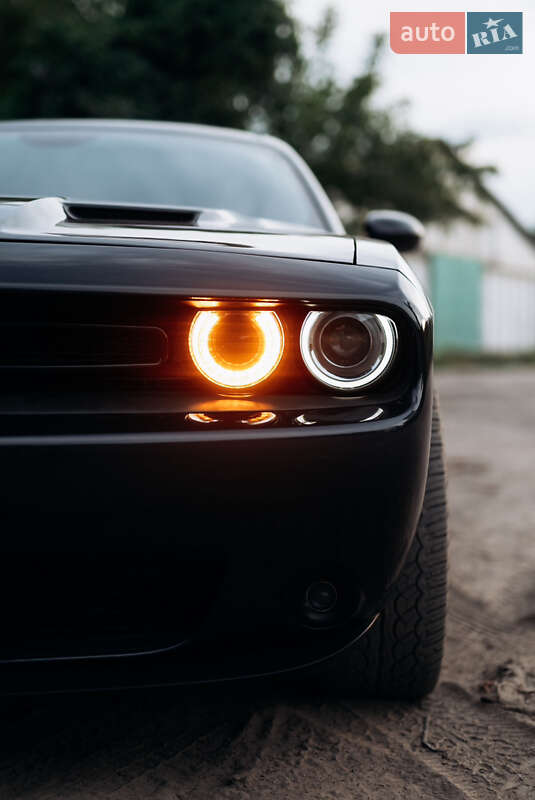 Купе Dodge Challenger 2018 в Киеве фото 6 Купе Dodge Challenger 2018 в Киеве
