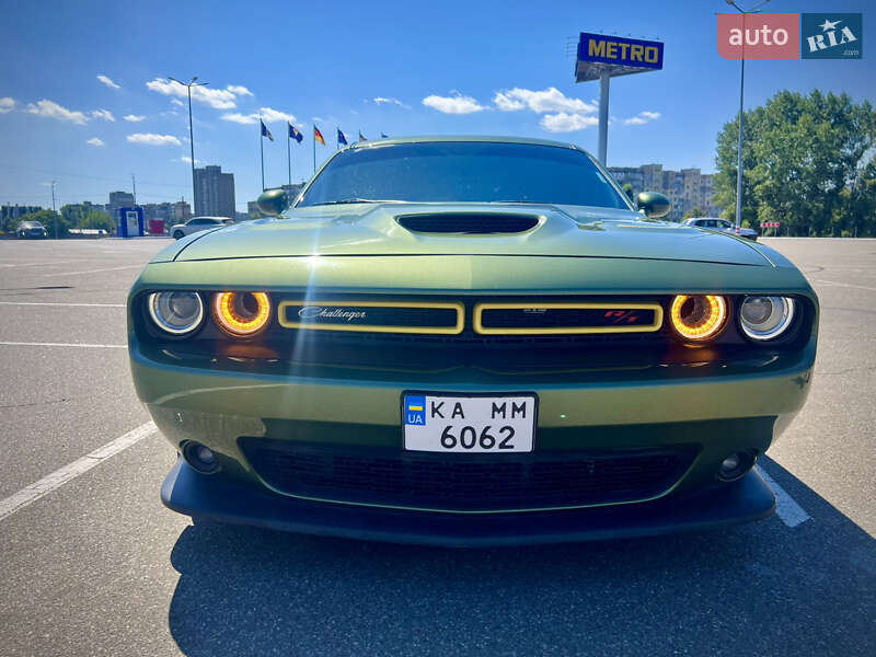 Купе Dodge Challenger 2022 в Киеве