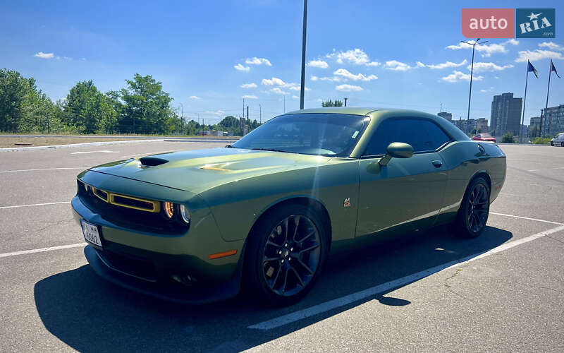 Купе Dodge Challenger 2022 в Киеве