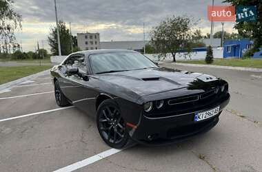 Купе Dodge Challenger 2020 в 