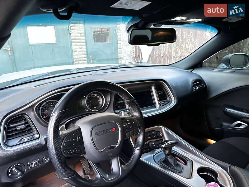 Купе Dodge Challenger 2021 в Киеве