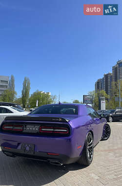 Купе Dodge Challenger 2022 в 