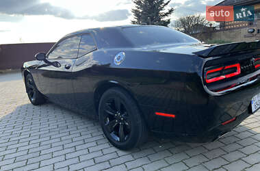 Купе Dodge Challenger 2019 в 