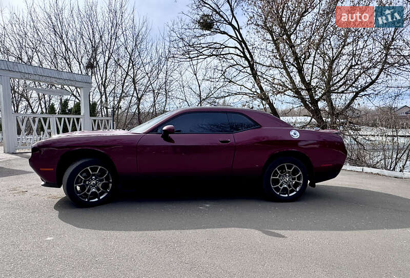 Купе Dodge Challenger 2017 в Киеве