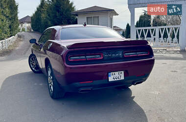 Купе Dodge Challenger 2017 в 