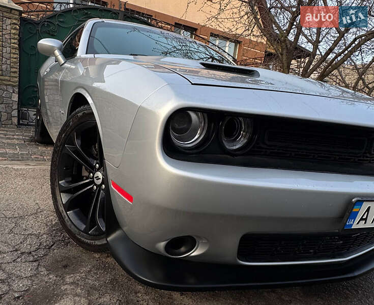 Купе Dodge Challenger 2021 в Киеве