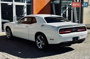 Купе Dodge Challenger 2018 в 