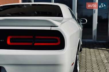Купе Dodge Challenger 2018 в 