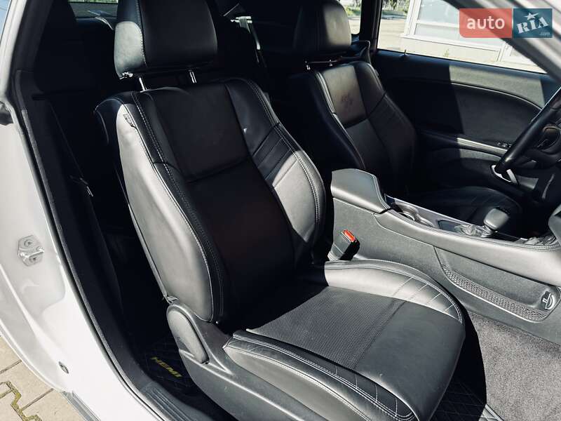 Купе Dodge Challenger 2018 в Одессе фото 45 Купе Dodge Challenger 2018 в Одессе