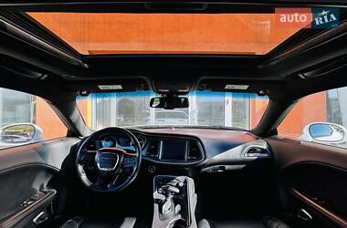 Купе Dodge Challenger 2018 в 