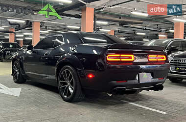 Купе Dodge Challenger 2016 в 