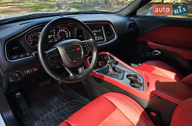 Купе Dodge Challenger 2018 в 