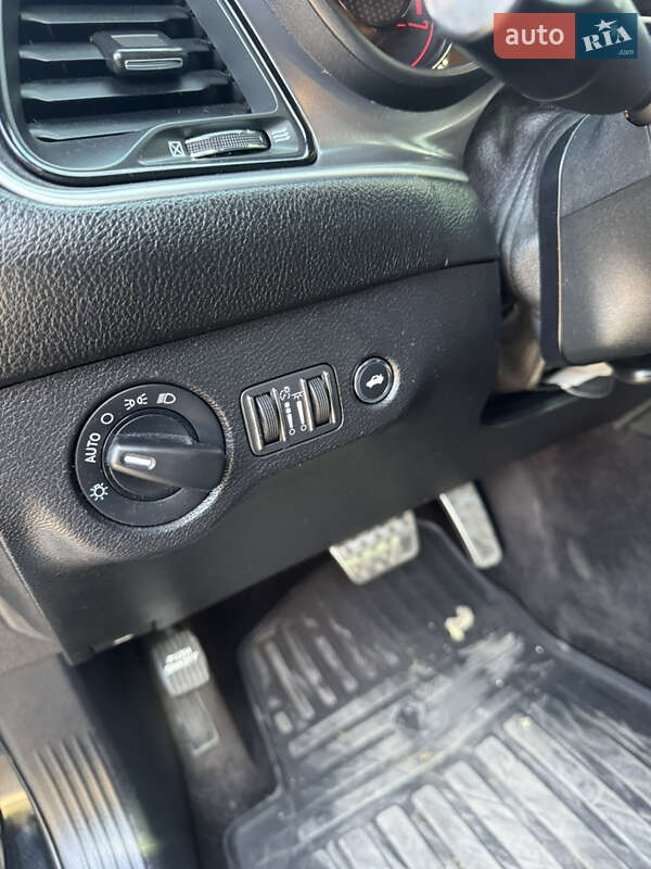 Купе Dodge Challenger 2018 в Кременчуге