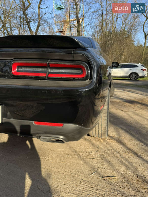 Купе Dodge Challenger 2018 в Кременчуге