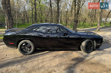 Купе Dodge Challenger 2018 в 