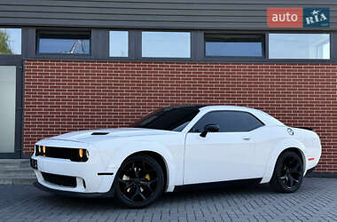 Купе Dodge Challenger 2018 в 