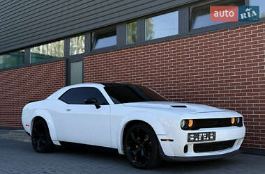 Купе Dodge Challenger 2018 в 