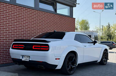 Купе Dodge Challenger 2018 в 