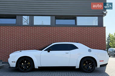 Купе Dodge Challenger 2018 в 