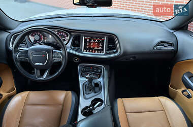 Купе Dodge Challenger 2018 в 