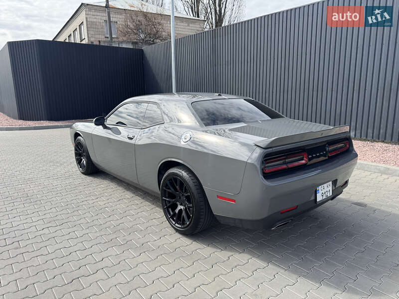 Купе Dodge Challenger 2018 в Киеве